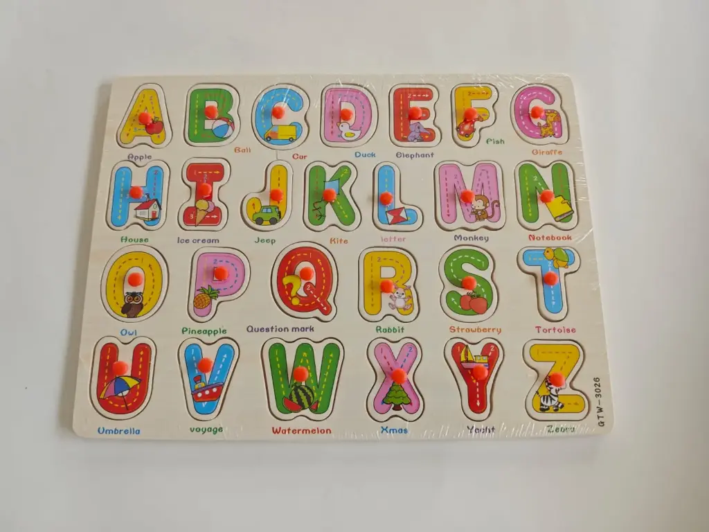 The Kiddie Concept Wooden Peg Puzzle - Letters